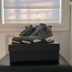 Nike Jordan 4s